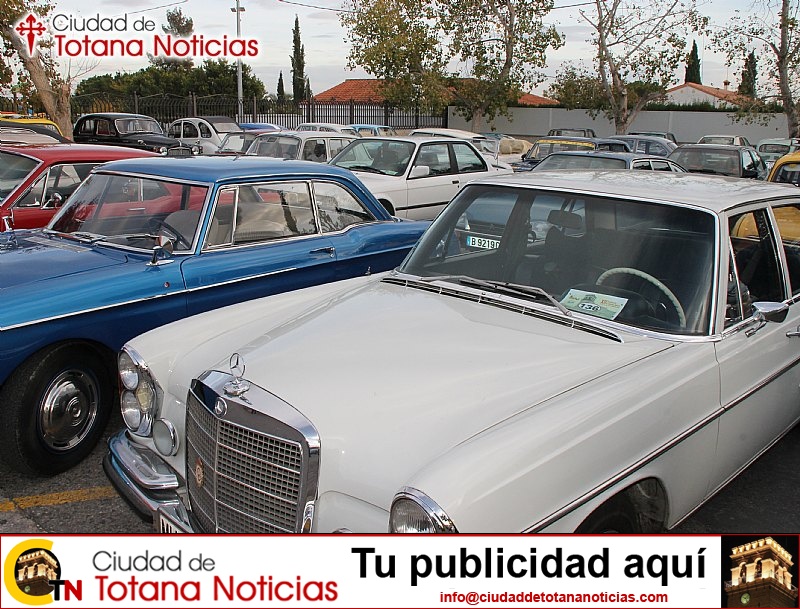 Concentración de Vehículos Clásicos (coches aparcados) - 006