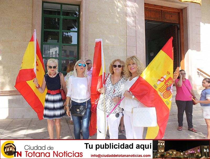 Homenaje a la Bandera de España. Día Fiesta Nacional 2017 - 008