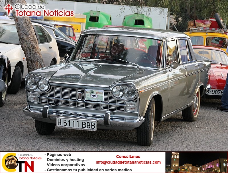 Concentración de Vehículos Clásicos (coches aparcados) - 013