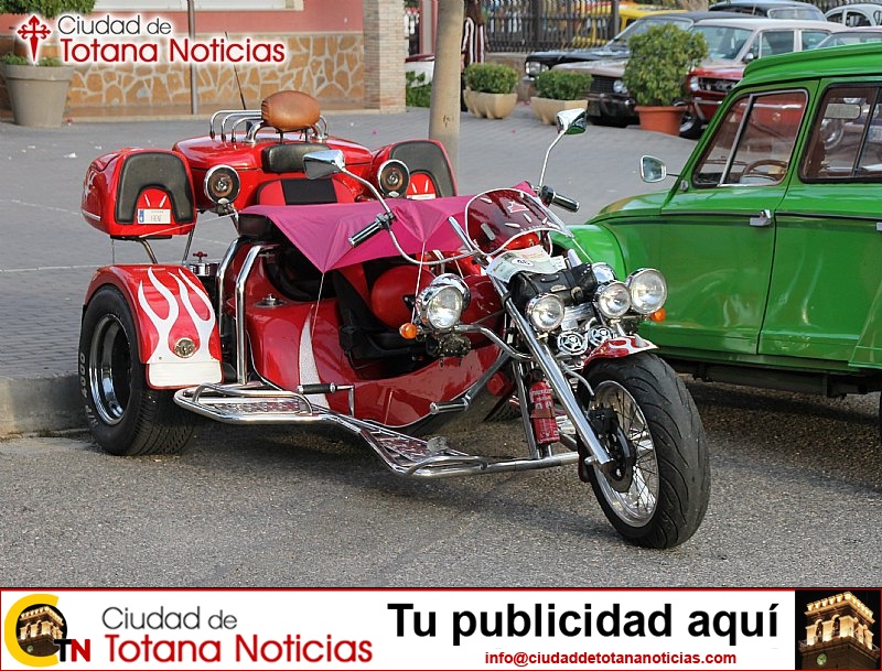 Concentración de Vehículos Clásicos (coches aparcados) - 018
