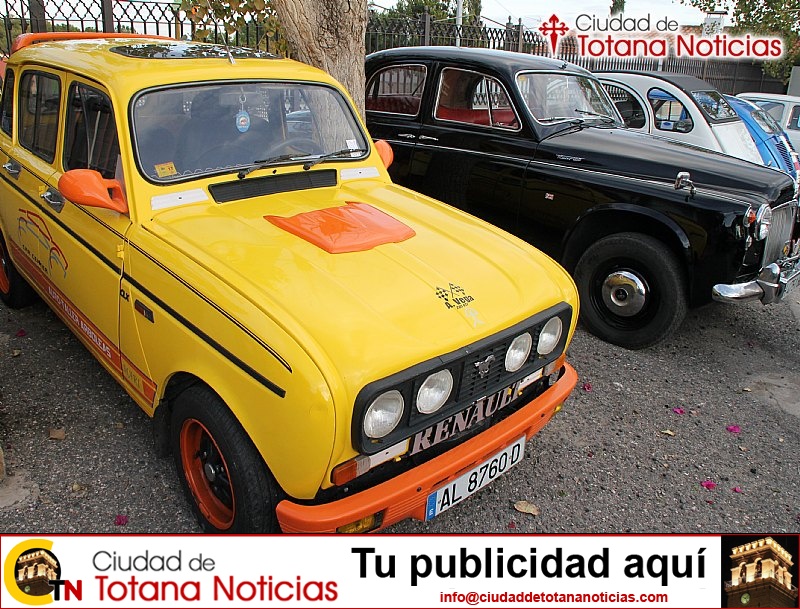 Concentración de Vehículos Clásicos (coches aparcados) - 022