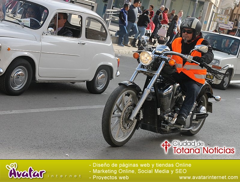 Concentración de vehículos clásicos Ciudad de Totana 2016 - Coches en marcha - 107