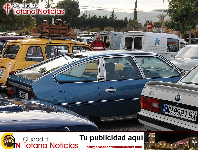 Concentración de Vehículos Clásicos (coches aparcados) - 028