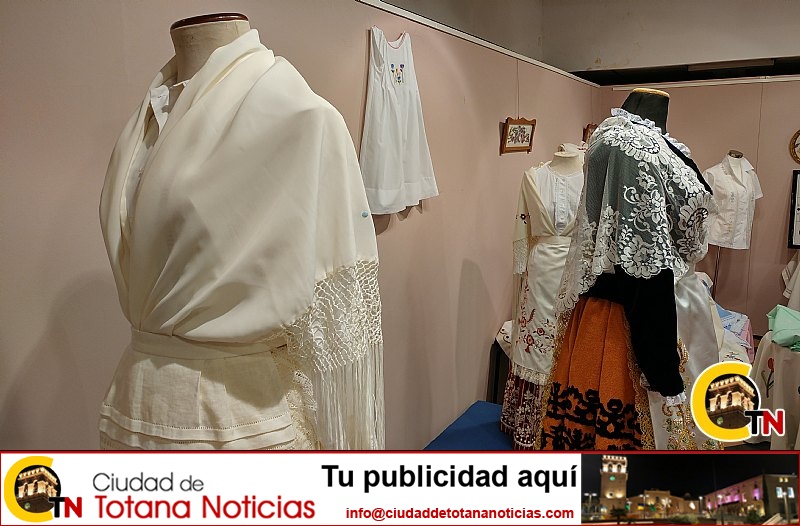 Exposición talleres bordado, patchworks y pintura - La Cárcel Formación 2017 - 028