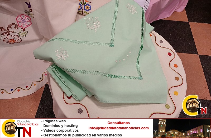 Exposición talleres bordado, patchworks y pintura - La Cárcel Formación 2017 - 033