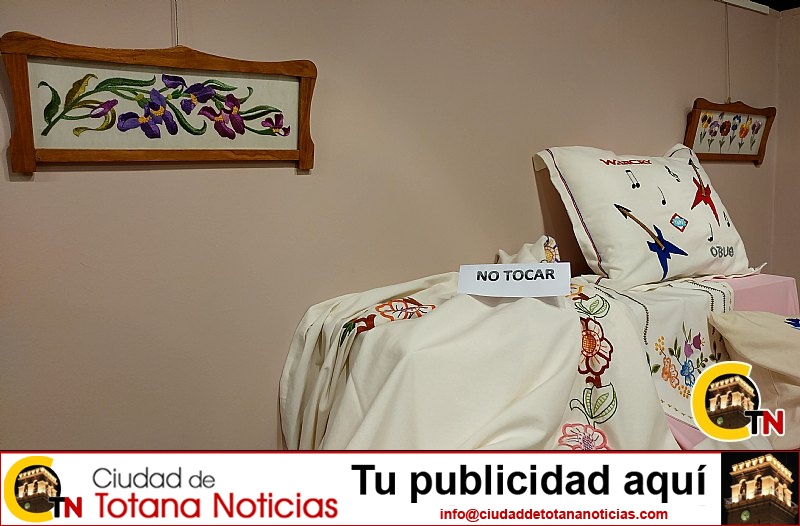 Exposición talleres bordado, patchworks y pintura - La Cárcel Formación 2017 - 034