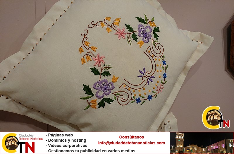 Exposición talleres bordado, patchworks y pintura - La Cárcel Formación 2017 - 045