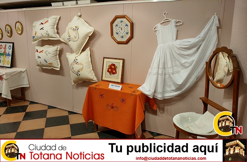 Exposición talleres bordado, patchworks y pintura - La Cárcel Formación 2017 - 050