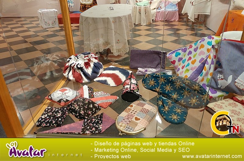 Exposición talleres bordado, patchworks y pintura - La Cárcel Formación 2017 - 055