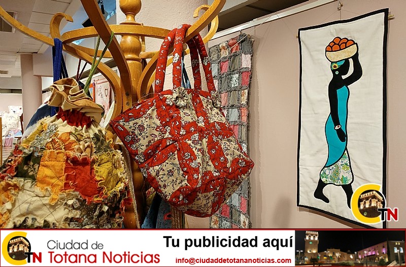 Exposición talleres bordado, patchworks y pintura - La Cárcel Formación 2017 - 072